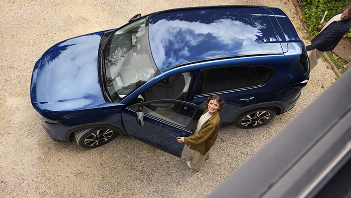 マツダ新色ネイビーブルーマイカの本質