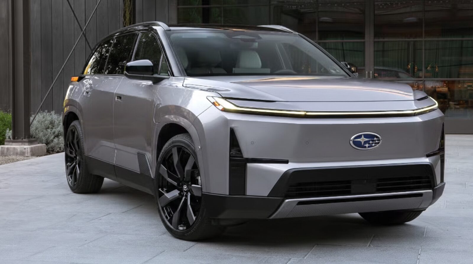 スバル次期大型EV SUVの正体|3列×トヨタEV戦略